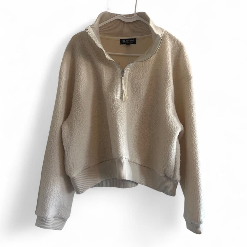 Unbranded Women's Cream and White Sweatshirt